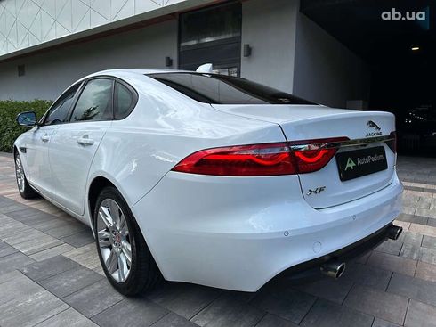 Jaguar XF 2016 - фото 4