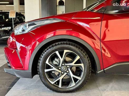Toyota C-HR 2017 - фото 8