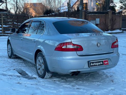 Skoda Superb 2012 серый - фото 9