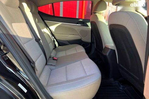 Hyundai Elantra 2019 - фото 11