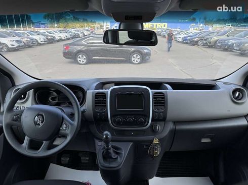 Renault Trafic 2019 - фото 16