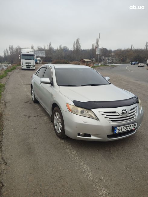 Toyota Camry 2006 серебристый - фото 7