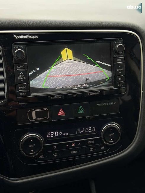 Mitsubishi Outlander 2015 - фото 11