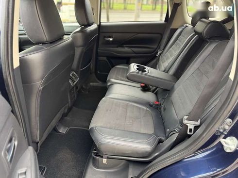 Mitsubishi Outlander 2019 - фото 21
