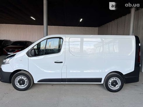 Renault Trafic 2019 - фото 9