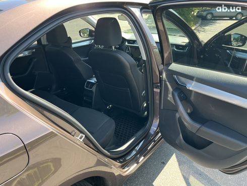 Skoda Octavia 2016 коричневый - фото 6
