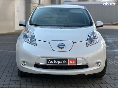 Nissan Leaf 2015 белый - фото 2