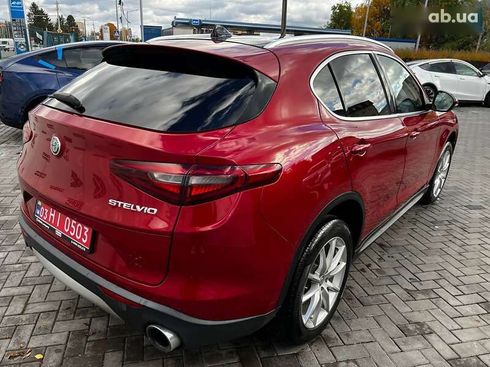 Alfa Romeo Stelvio 2018 - фото 7