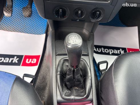 Skoda Fabia 2006 белый - фото 37