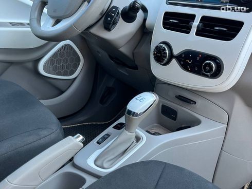 Renault Zoe 2014 белый - фото 21
