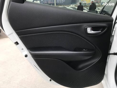 Dodge Dart 2016 белый - фото 18