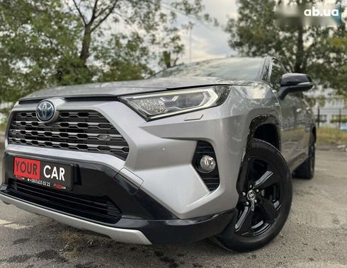 Toyota RAV4 2020 - фото 8