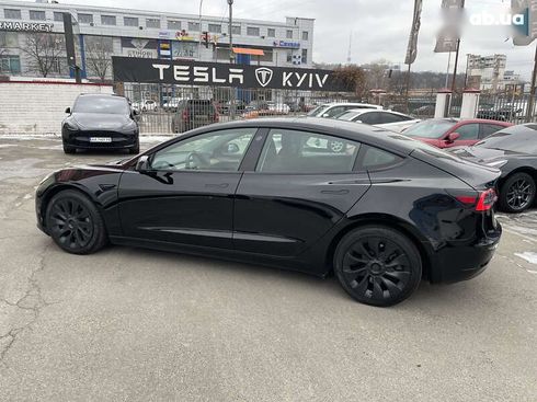 Tesla Model 3 2022 - фото 10