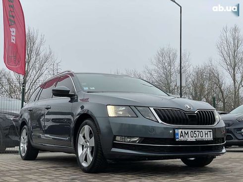 Skoda Octavia 2019 - фото 11