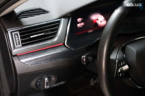 Skoda Superb 2022 - фото 12