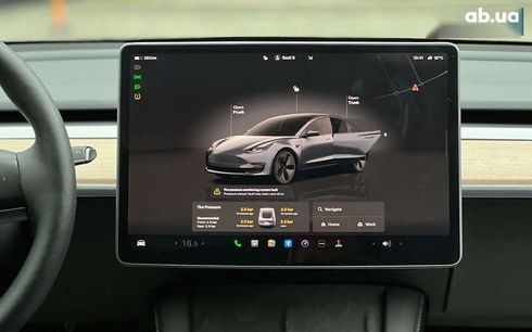 Tesla Model 3 2022 - фото 13