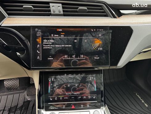 Audi E-Tron 2020 синий - фото 25