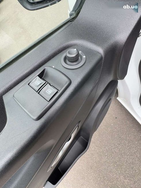 Renault Trafic 2020 - фото 18