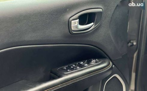 Jeep Compass 2020 - фото 9