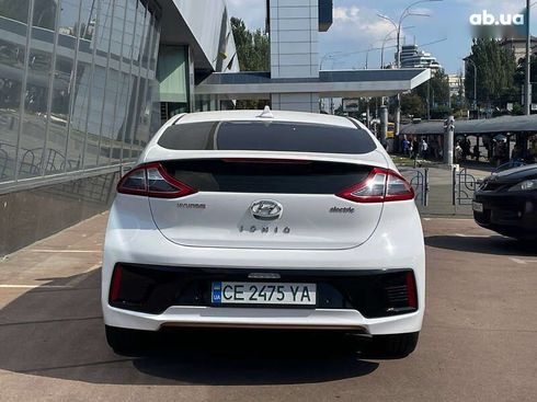 Hyundai Ioniq 2019 - фото 8