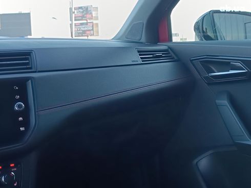 SEAT Arona 2018 красный - фото 28