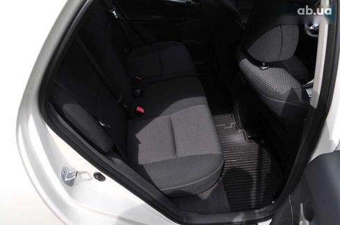 Toyota Auris 2011 - фото 28