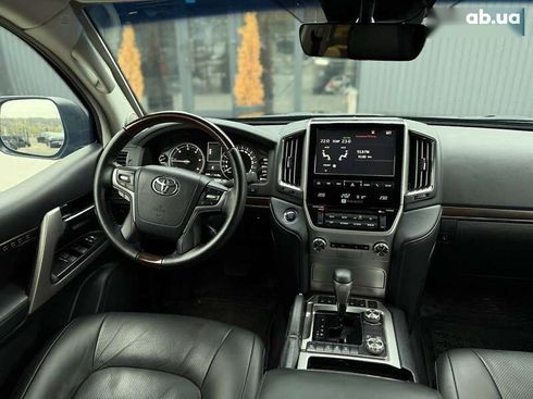 Toyota Land Cruiser 2016 - фото 25