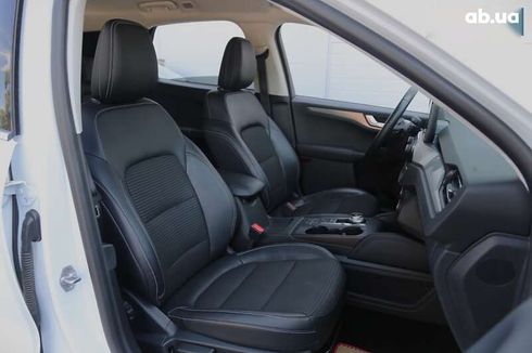 Ford Kuga 2020 - фото 12