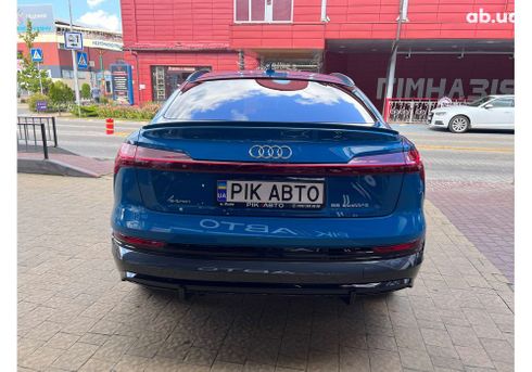 Audi E-Tron 2021 - фото 8