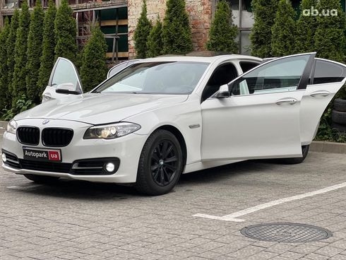 BMW 5 серия 2014 белый - фото 49