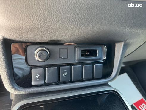 Mitsubishi Outlander 2021 серый - фото 25