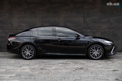 Toyota Camry 2021 - фото 7