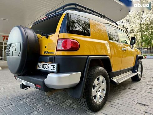 Toyota FJ Cruiser 2007 - фото 13
