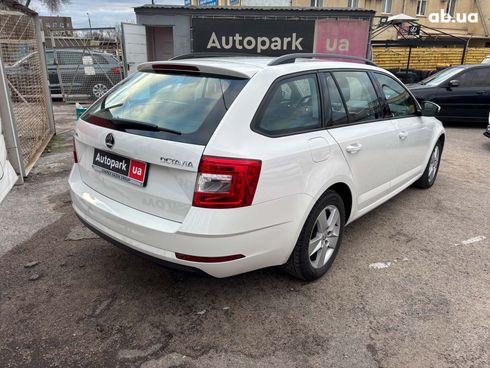 Skoda octavia a7 2018 белый - фото 6