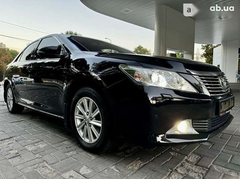 Toyota Camry 2012 - фото 11