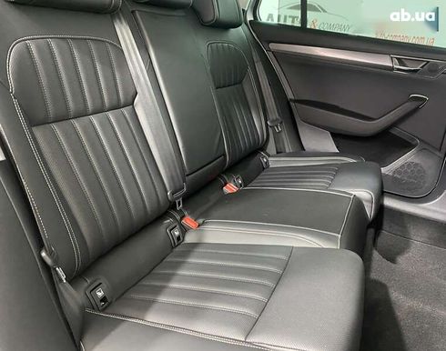 Skoda Superb 2022 - фото 23