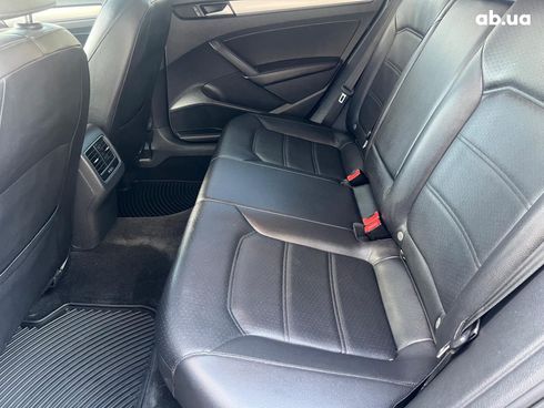 Volkswagen passat b7 2012 черный - фото 10