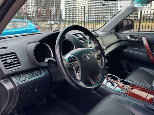 Toyota Highlander 2013 - фото 13