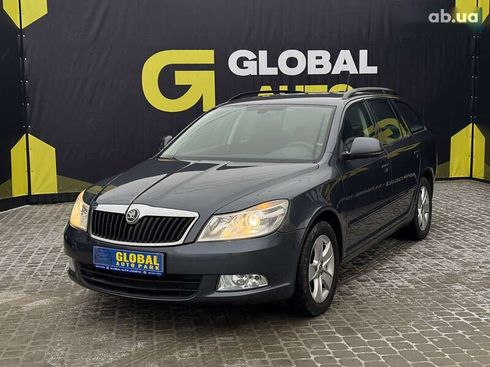 Skoda Octavia 2011 - фото 2