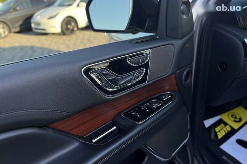 Lincoln Navigator 2020 - фото 23