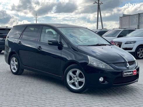 Mitsubishi Grandis 2005 черный - фото 8