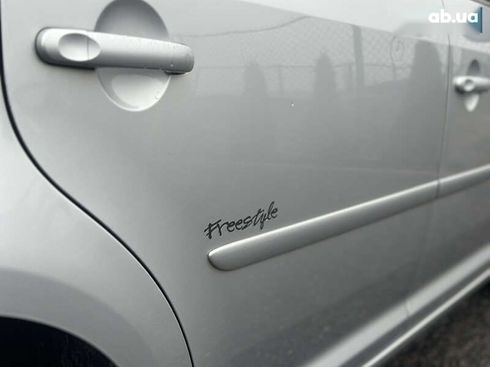 Volkswagen Touran 2010 - фото 16