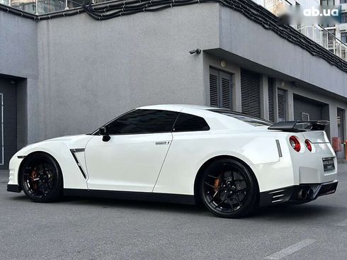 Nissan GT-R 2013 - фото 25
