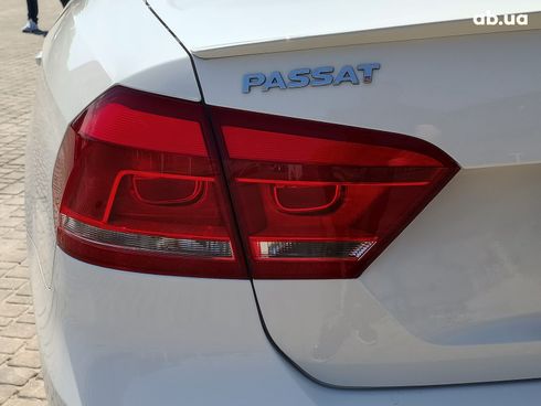Volkswagen Passat 2015 бежевый - фото 11