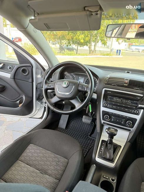 Skoda Octavia 2011 - фото 19