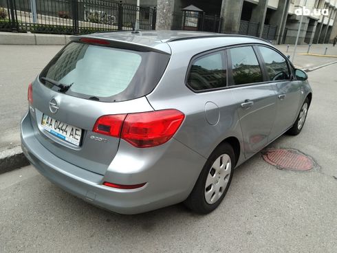 Opel Astra J 2011 серый - фото 3