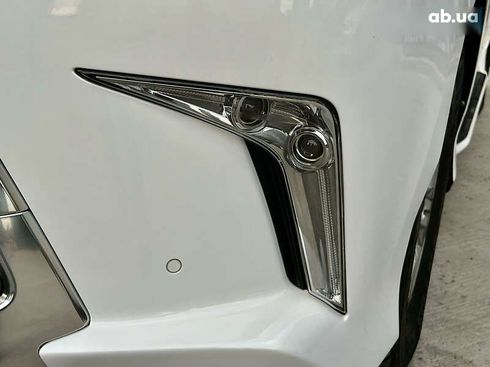 Lexus LX 2017 - фото 16