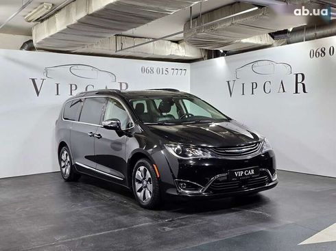 Chrysler Pacifica 2017 - фото 2