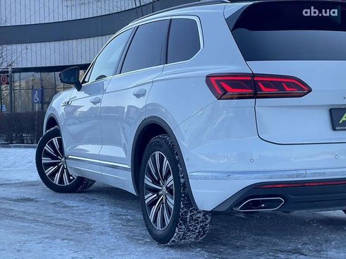 Volkswagen Touareg 2019 - фото 8