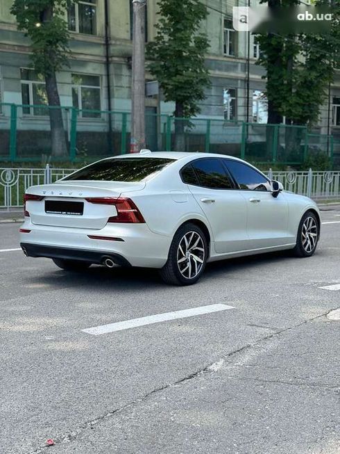 Volvo S60 2020 - фото 6